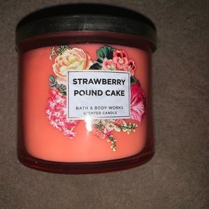 Bath and Body Works Strawberry Pound Cake Candle
